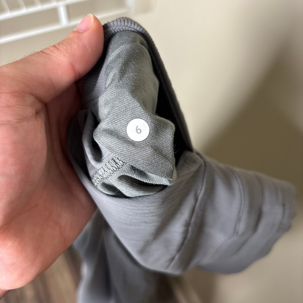 Lululemon Gray Pinstripe Dance Studio Drawstring Ruched Leg Jogger Pants Women 6 - Picture 9 of 9